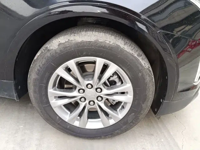 Cadillac XT5 — Фото автомобиля 8