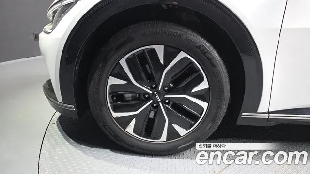 Kia EV6 — Фото автомобиля 5