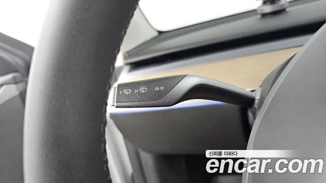 Tesla Model Y — Фото автомобиля 29
