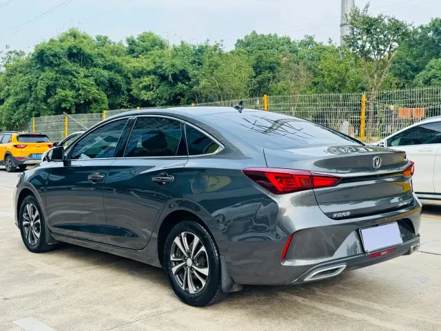Changan Eado — Фото автомобиля 16
