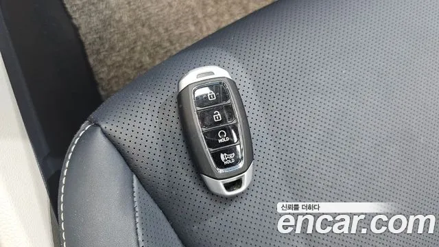 Hyundai Venue — Фото автомобиля 27
