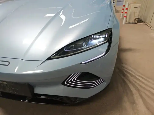 BYD Seal — Фото автомобиля 23