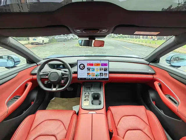 Xiaomi SU7 — Фото автомобиля 5