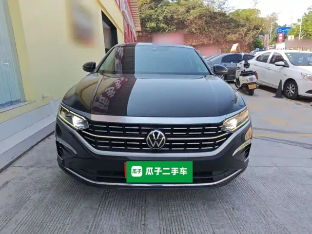 Volkswagen Passat — Фото автомобиля 2