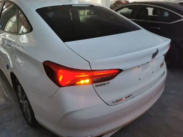 Buick Verano — Фото автомобиля 5