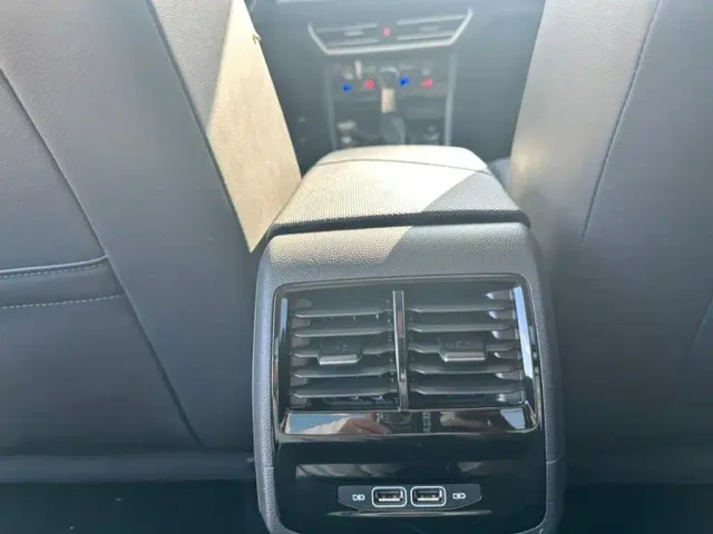 Volkswagen Sagitar — Фото автомобиля 20