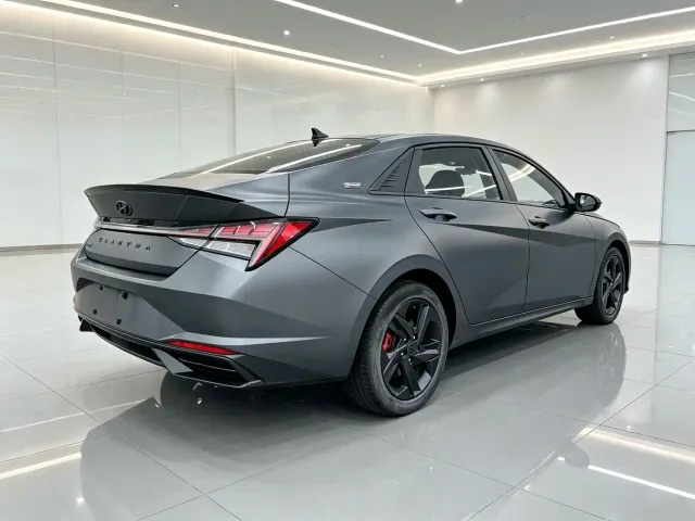 Hyundai Elantra — Фото автомобиля 4