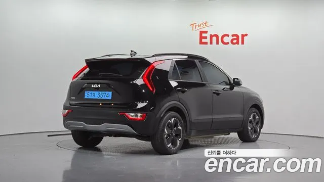 Kia Niro — Фото автомобиля 2