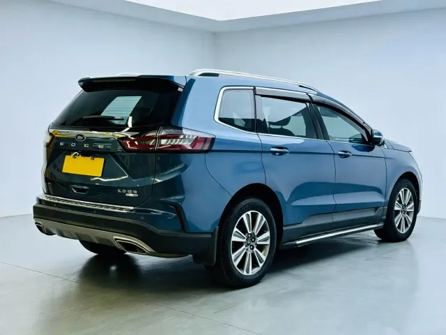 Ford Edge — Фото автомобиля 6