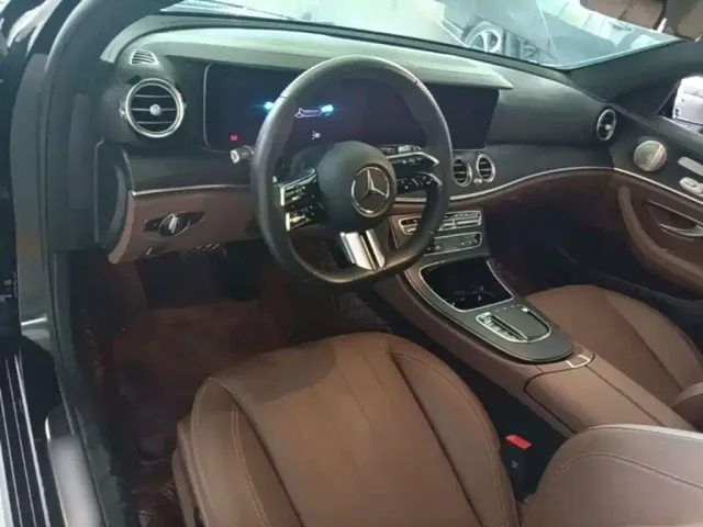 Mercedes-Benz E-Class — Фото автомобиля 9