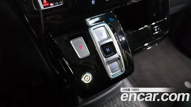Hyundai Staria Staria L3.5 Lounge 9 мест — Фото автомобиля 8