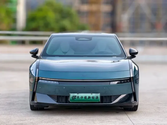 Xpeng P7 — Фото автомобиля 2