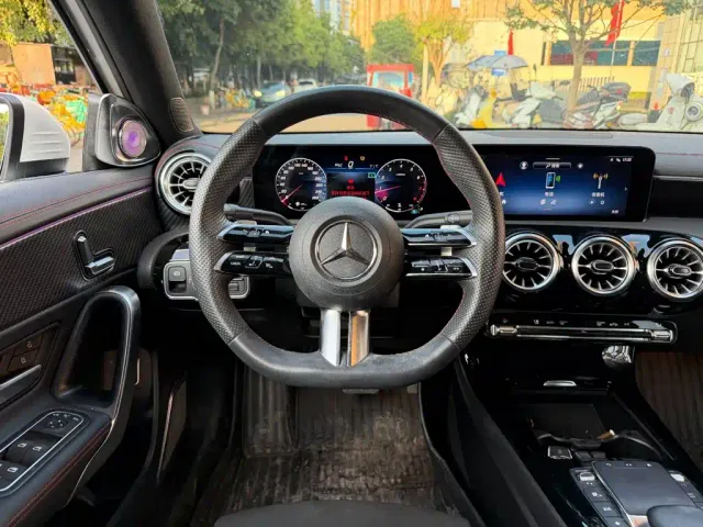 Mercedes-Benz A-Class — Фото автомобиля 14