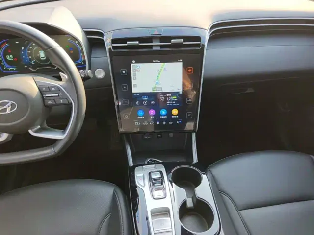 Hyundai Tucson — Фото автомобиля 12