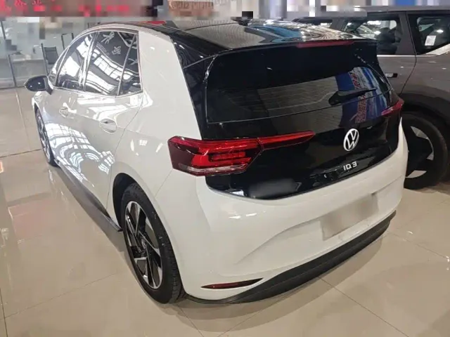 Volkswagen ID.3 — Фото автомобиля 4