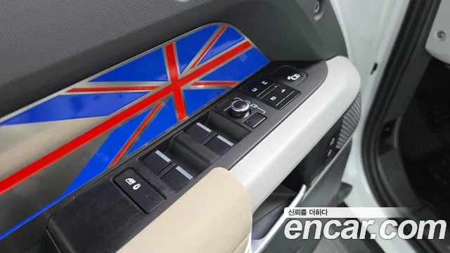 Land Rover Defender Defender (L663) 110 P300 X-Dynamic SE — Фото автомобиля 12