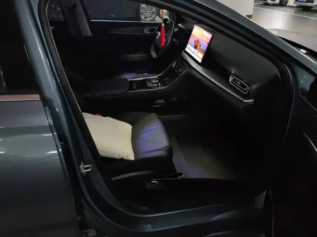 Geely Galaxy Stellar 6 — Фото автомобиля 8