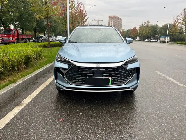 BYD Tang — Фото автомобиля 2