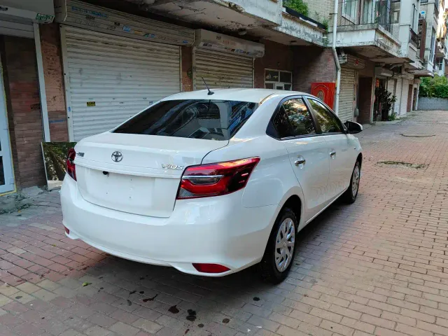Toyota Vios — Фото автомобиля 4
