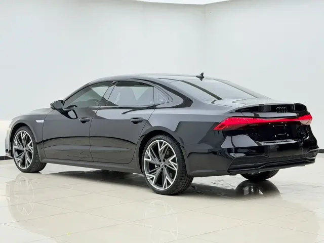 Audi A7L — Фото автомобиля 21