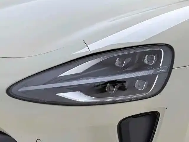Xiaomi SU7 — Фото автомобиля 7