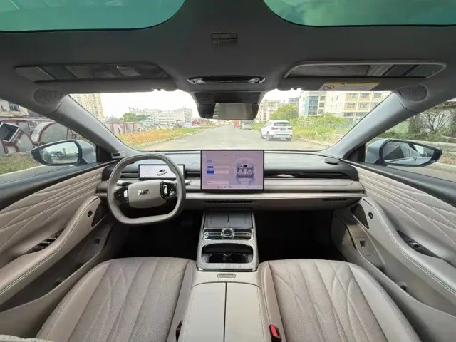Geely Galaxy Xingyao 8 — Фото автомобиля 9