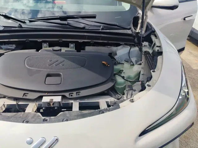 IM Motors LS6 — Фото автомобиля 20