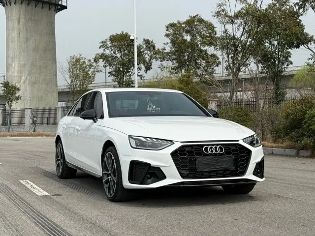Audi Audi A4L 2024 40 TFSI Luxury Dynamic — Фото автомобиля 3