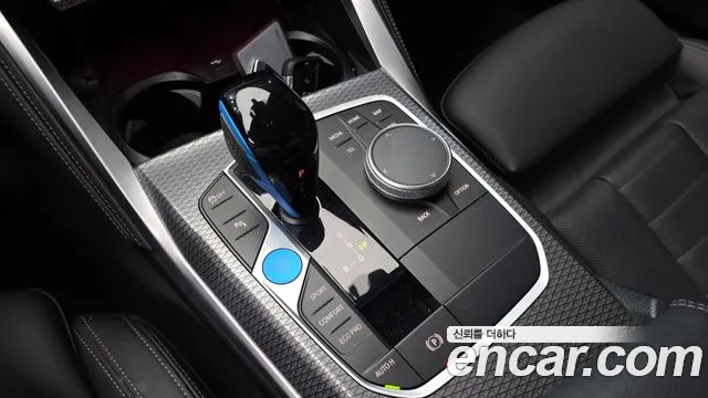 BMW i4 — Фото автомобиля 12
