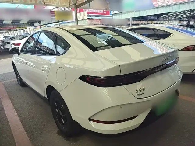 BYD Qin PLUS — Фото автомобиля 4