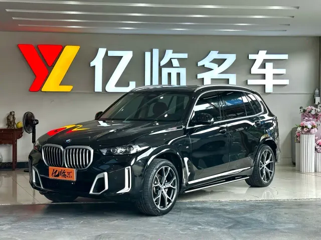 Фотография автомобиля — BMW X5