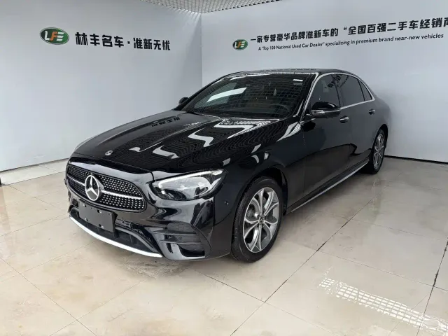 Фотография автомобиля — Mercedes-Benz E-Class