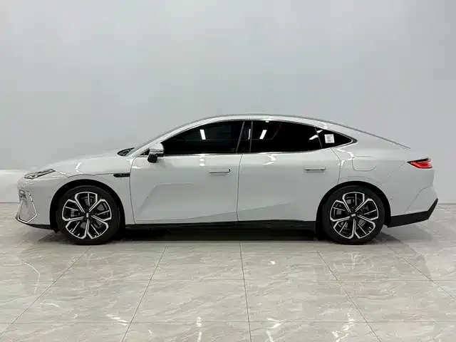 Geely Galaxy E8 — Фото автомобиля 2