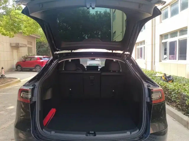 Tesla Model Y 2022 Facelift Rear-Wheel Drive Version — Фото автомобиля 18