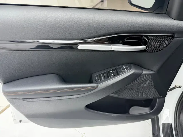 Kia Seltos — Фото автомобиля 12