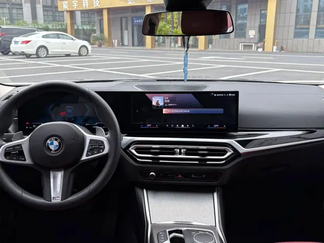 BMW 3 Series — Фото автомобиля 5