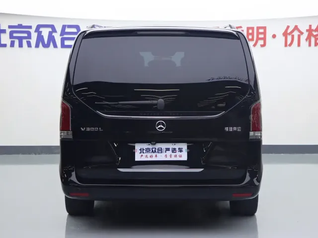 Mercedes-Benz V-Class — Фото автомобиля 29