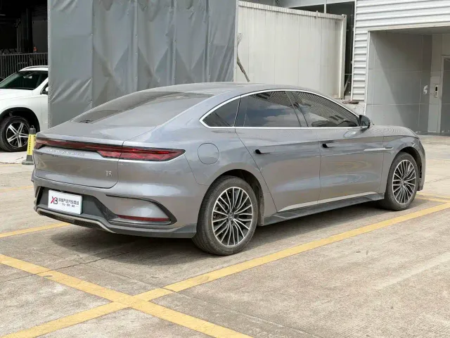 BYD Han — Фото автомобиля 18
