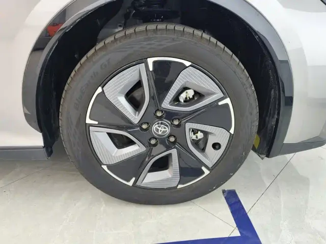 Toyota bZ3 — Фото автомобиля 6