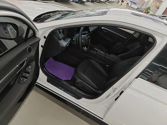 Hyundai Sonata — Фото автомобиля 15