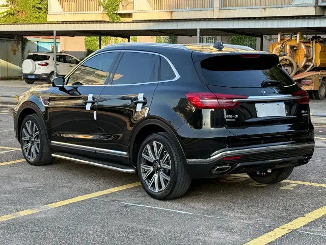 Hongqi HS5 — Фото автомобиля 9