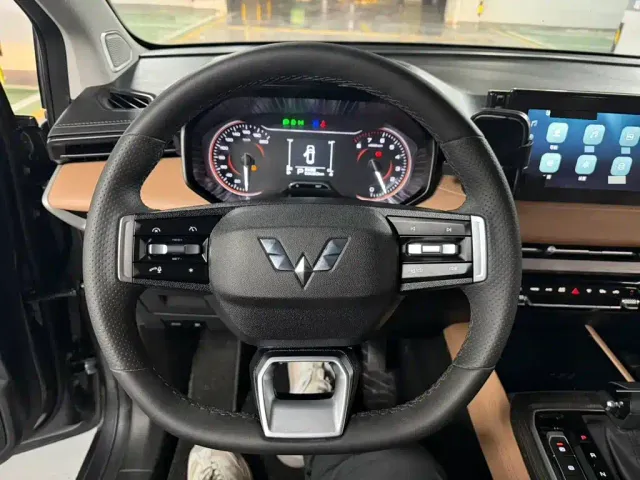 Wuling Jiachen — Фото автомобиля 8