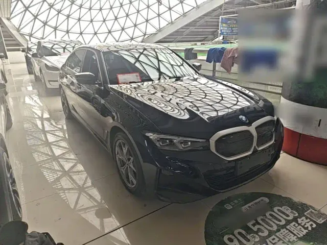 BMW i3 — Фото автомобиля 3