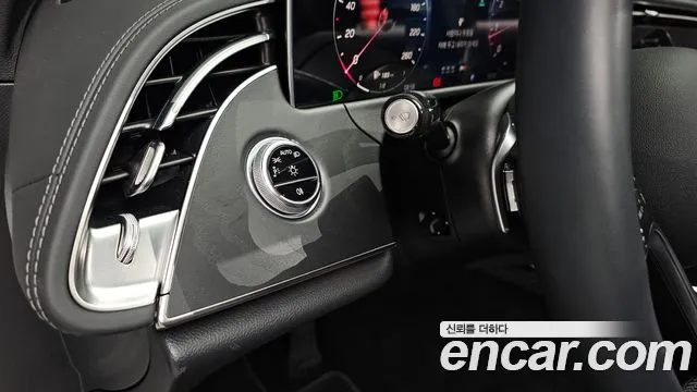 Mercedes-Benz E-Class — Фото автомобиля 25