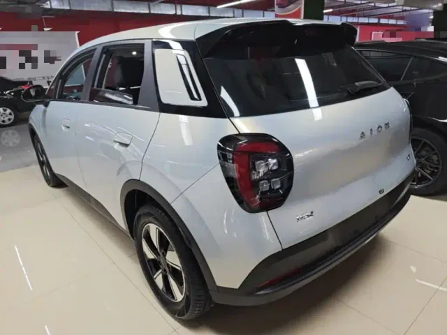 GAC Aion UT — Фото автомобиля 4