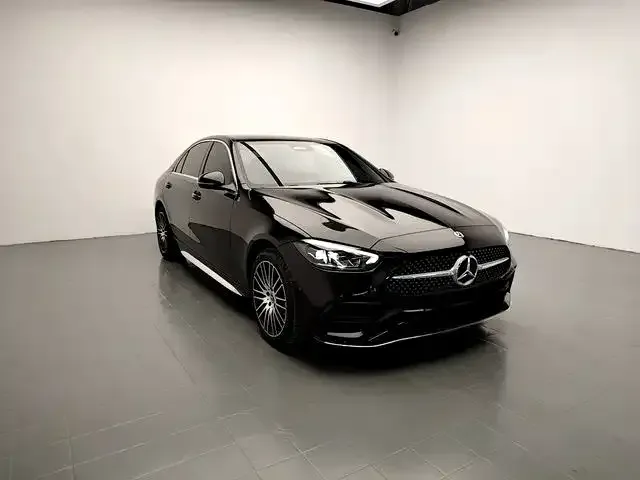 Фотография автомобиля — Mercedes-Benz C-Class