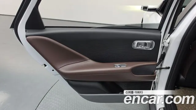 Hyundai Ioniq 6 — Фото автомобиля 13