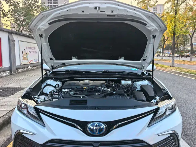 Toyota Camry — Фото автомобиля 5