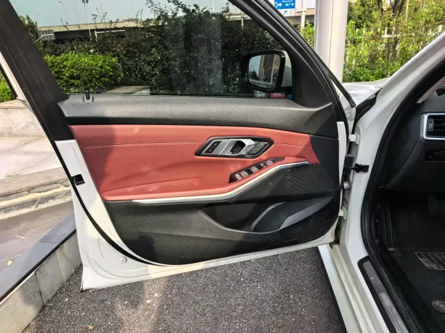 BMW i3 — Фото автомобиля 11