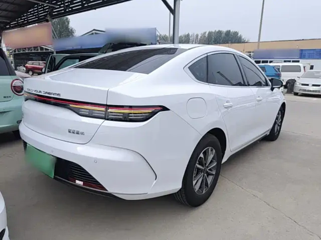 BYD Qin PLUS — Фото автомобиля 6